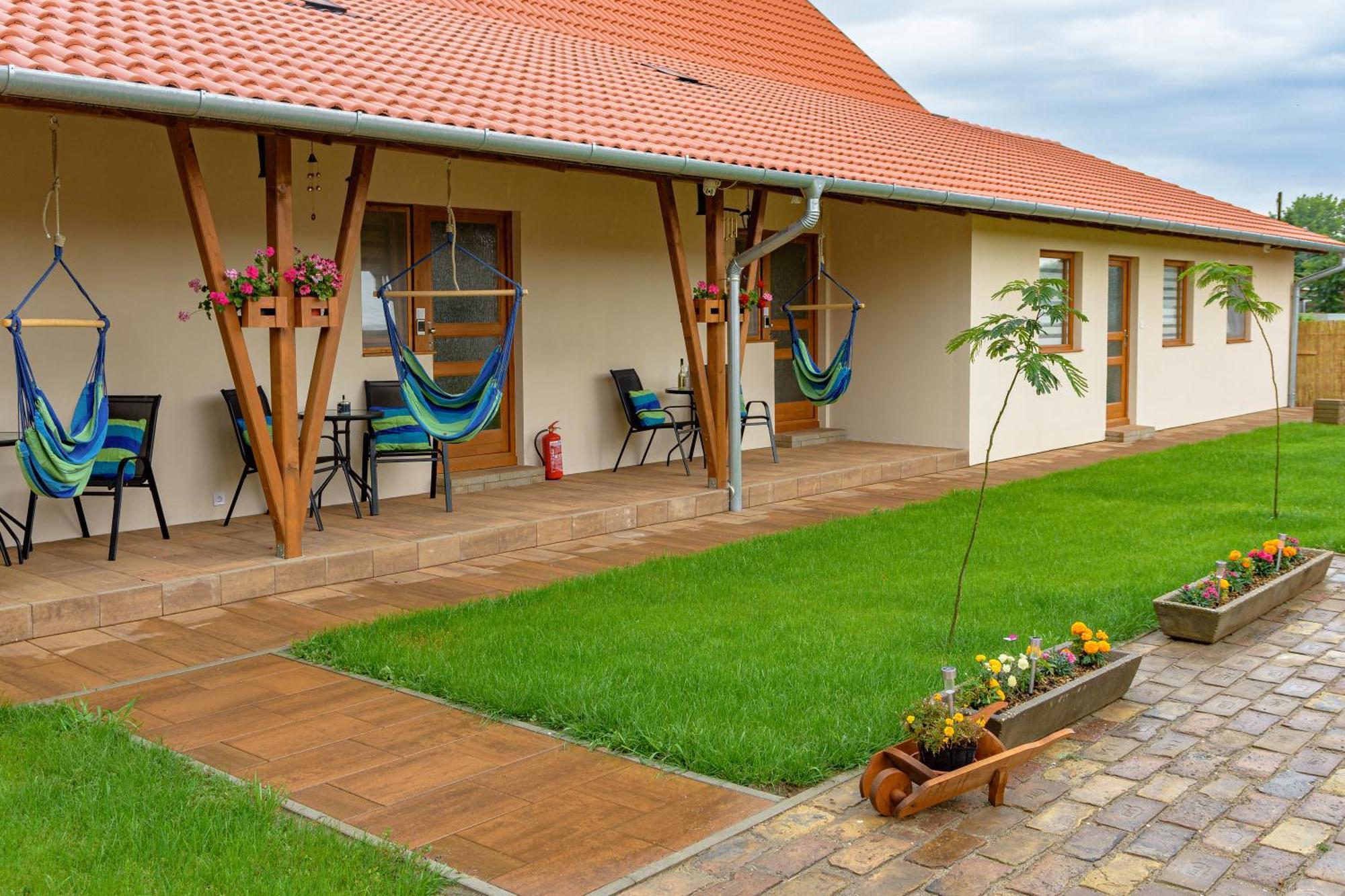 Ferienwohnung Szelcsengo Wellness Vendeghaz Makó Exterior foto