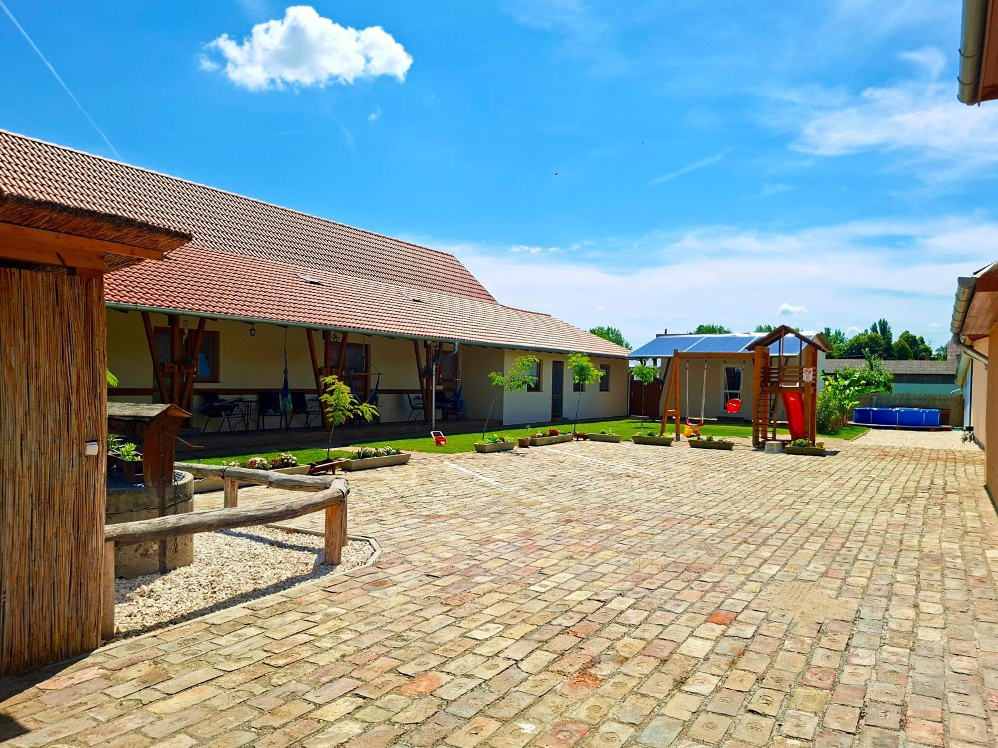 Ferienwohnung Szelcsengo Wellness Vendeghaz Makó Exterior foto