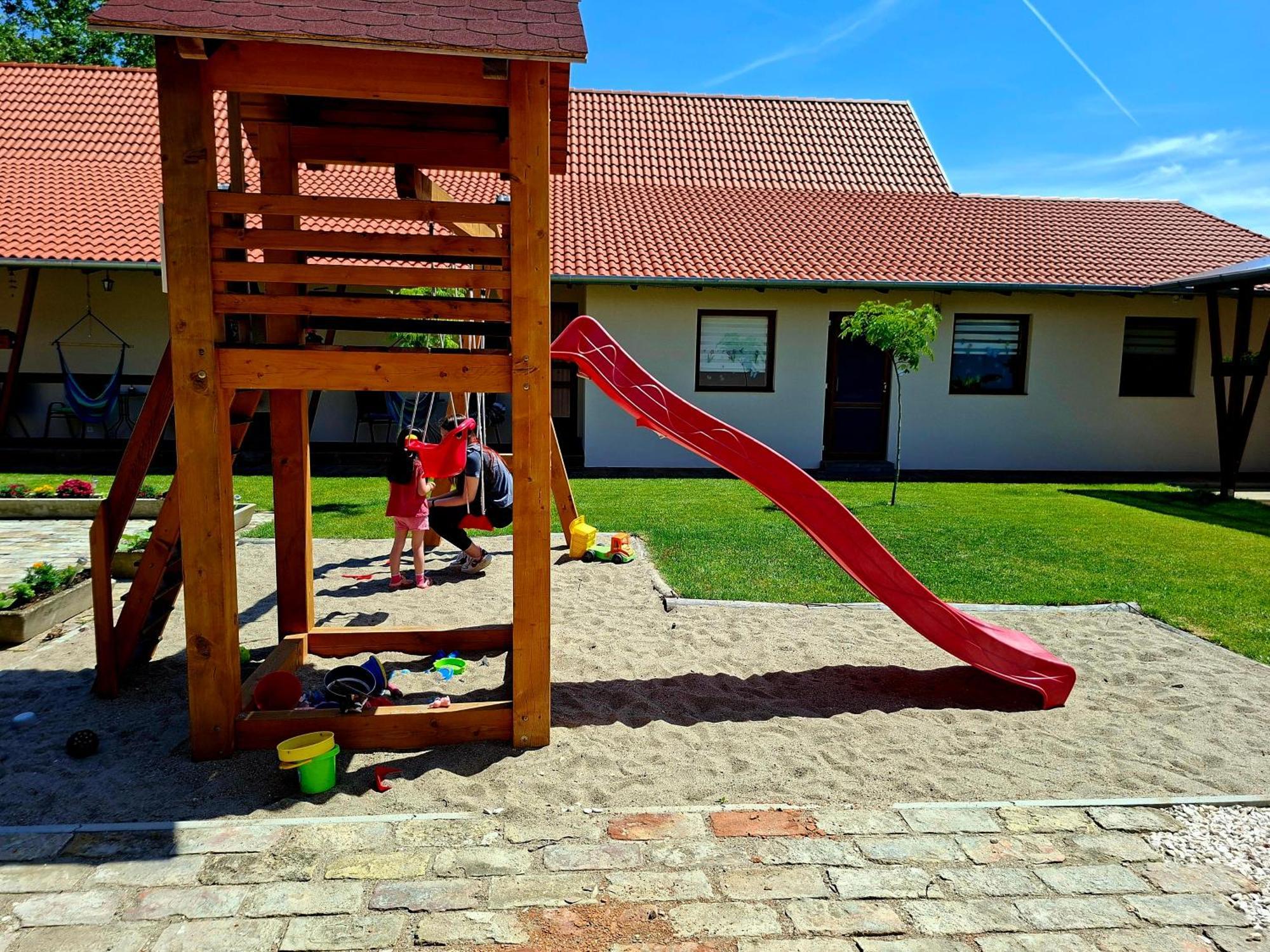Ferienwohnung Szelcsengo Wellness Vendeghaz Makó Exterior foto